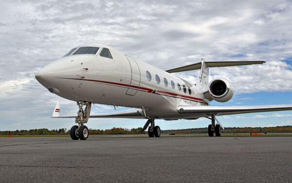 2015 Gulfstream G550 Extirior 1