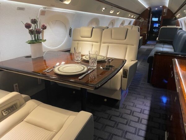 2015 Gulfstream G550 Inside 3